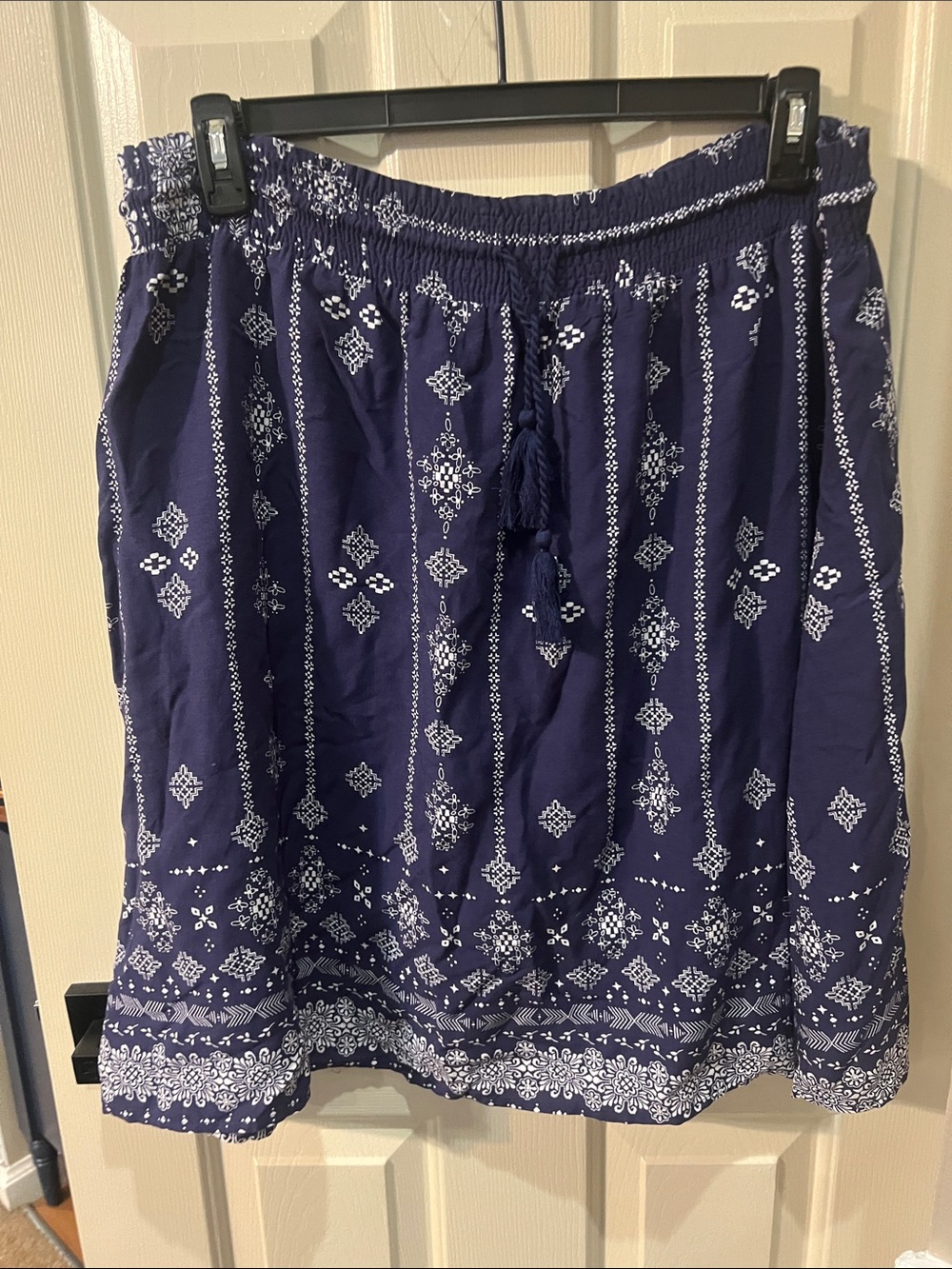 Skies Are Blue Navy Blue Printed Elastic Waist Skater Skirt
